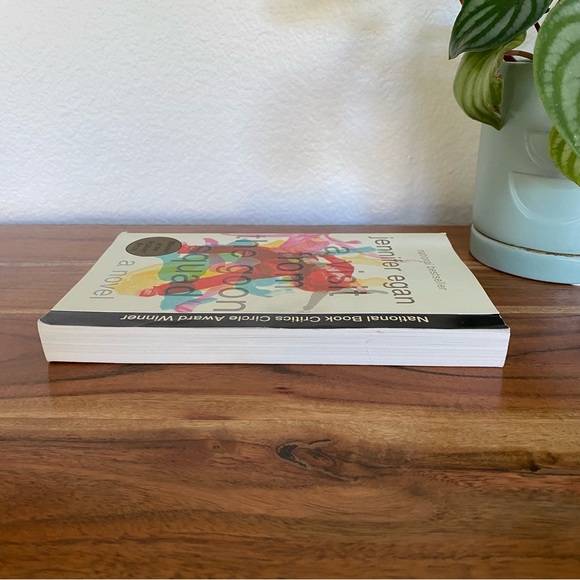 A Visit from the Good Squad by Jennifer Egan, Paperback - Picture 6 of 7